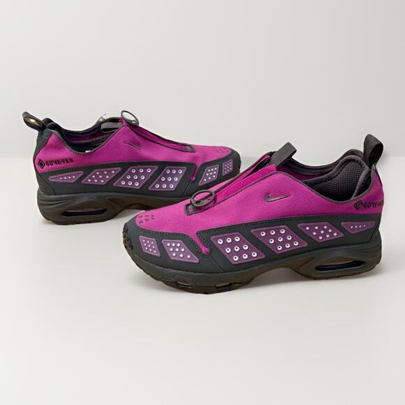 NWT NIKE Air Max SNDR GTX Gortex Zip-Up Sneaker WMN SIZE 9 Bold Berry FZ4238-500 - Picture 3 of 16